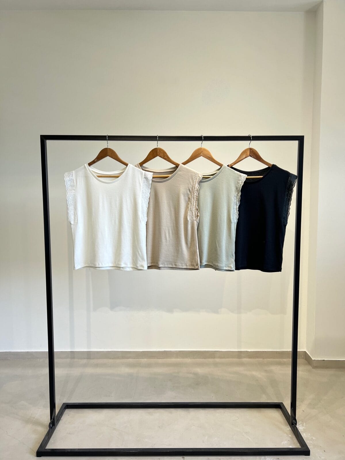 MUSCULOSA OFRA - Image 1