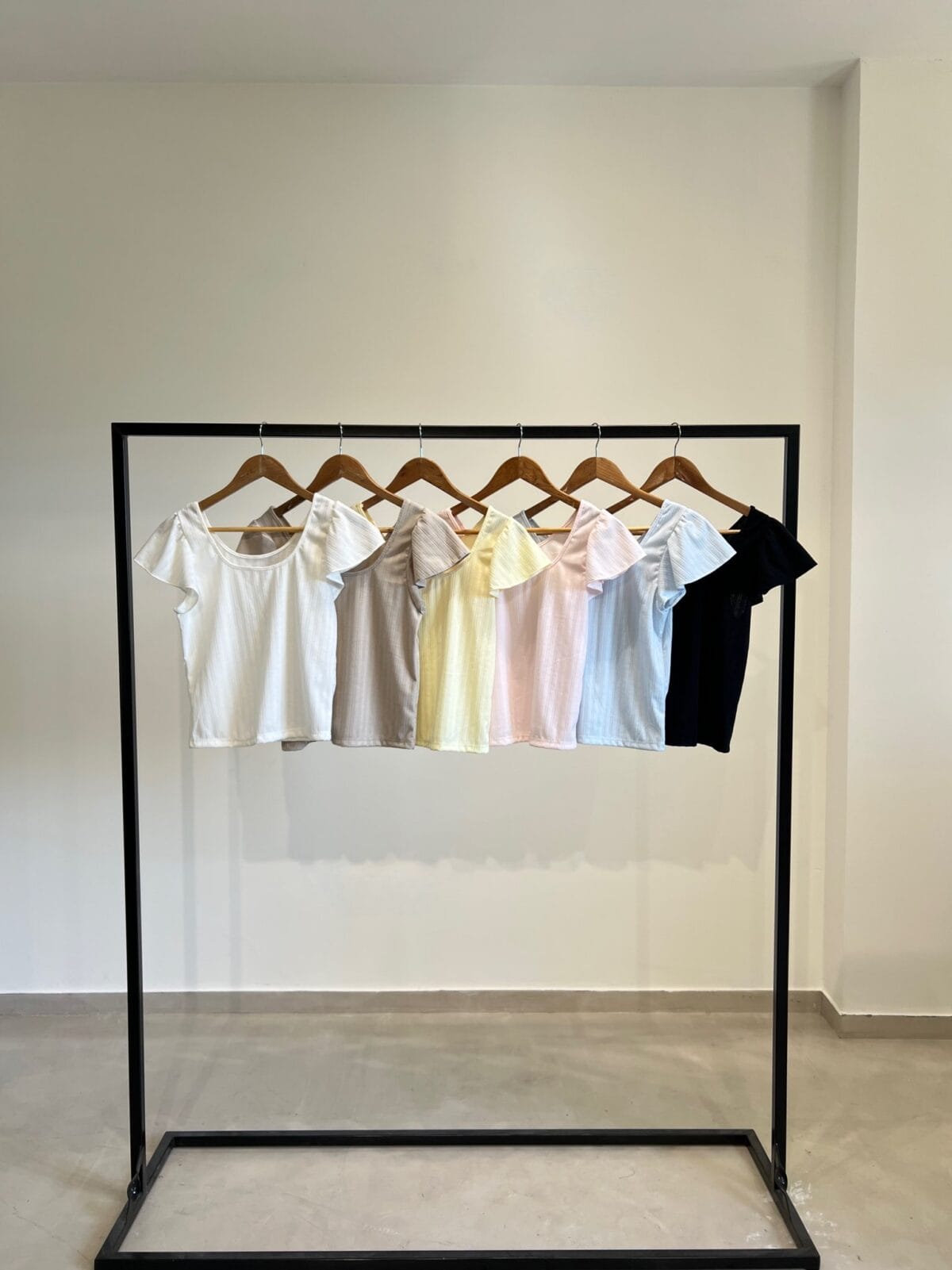 REMERA PORCIA - Image 1