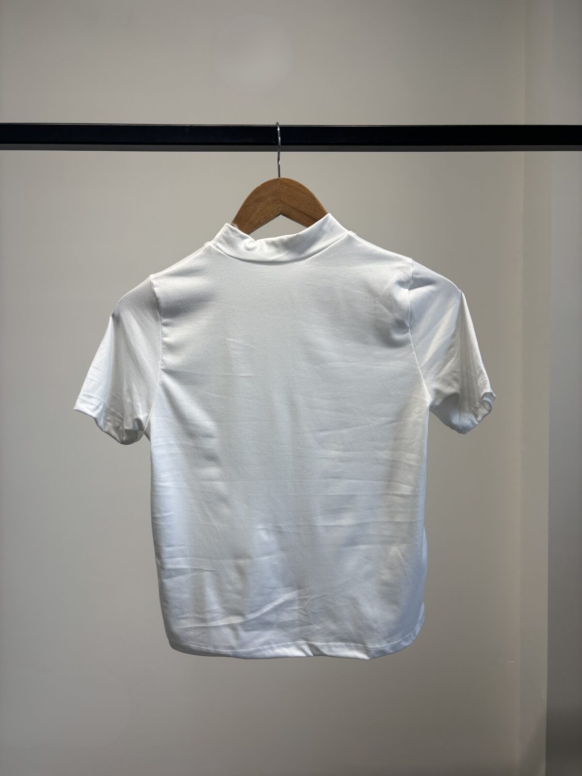 REMERA AMBER - Image 9