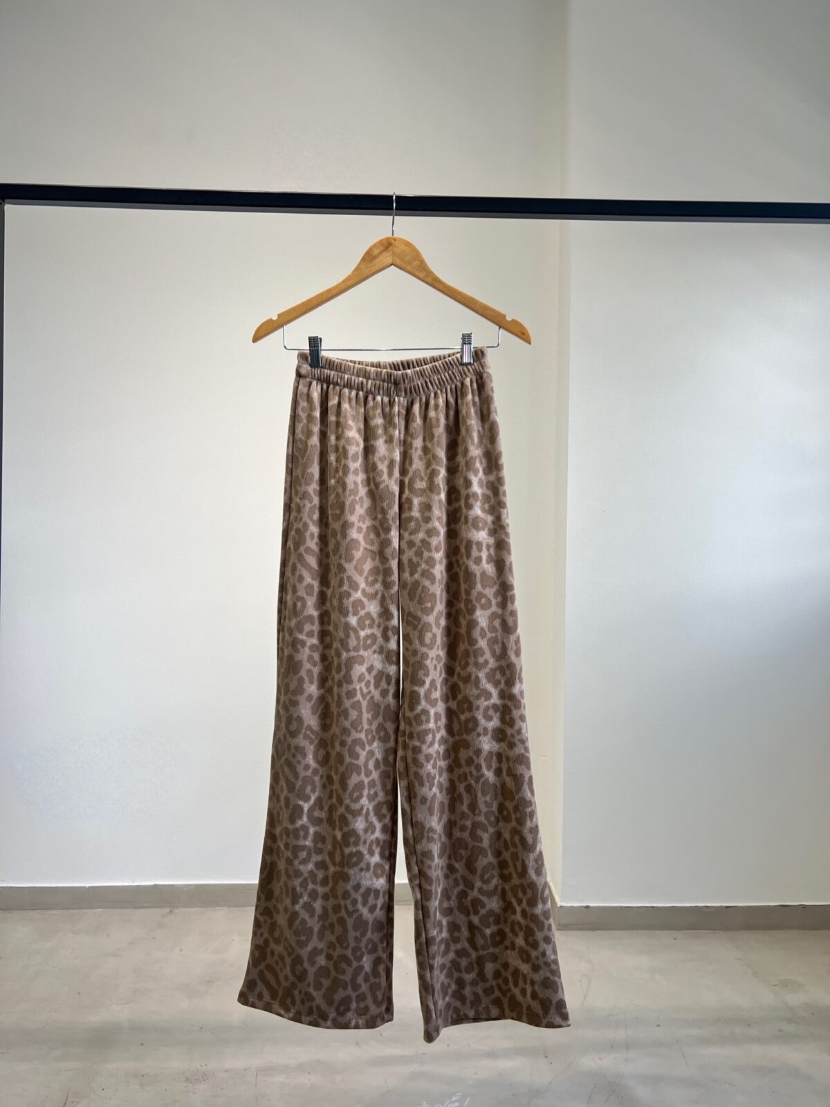 PANTALÓN NANDO - Image 9