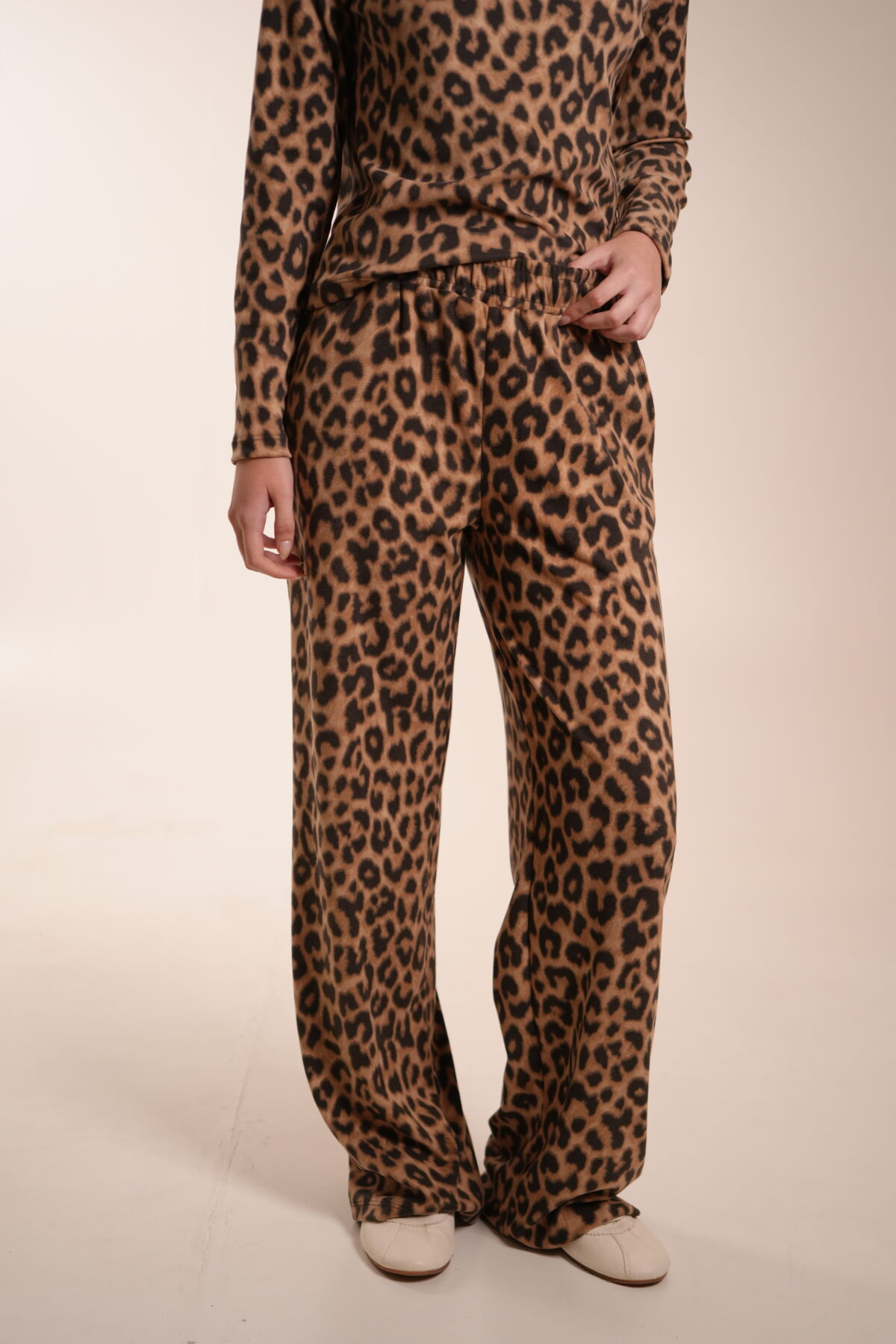 PANTALÓN OMARI - Image 3