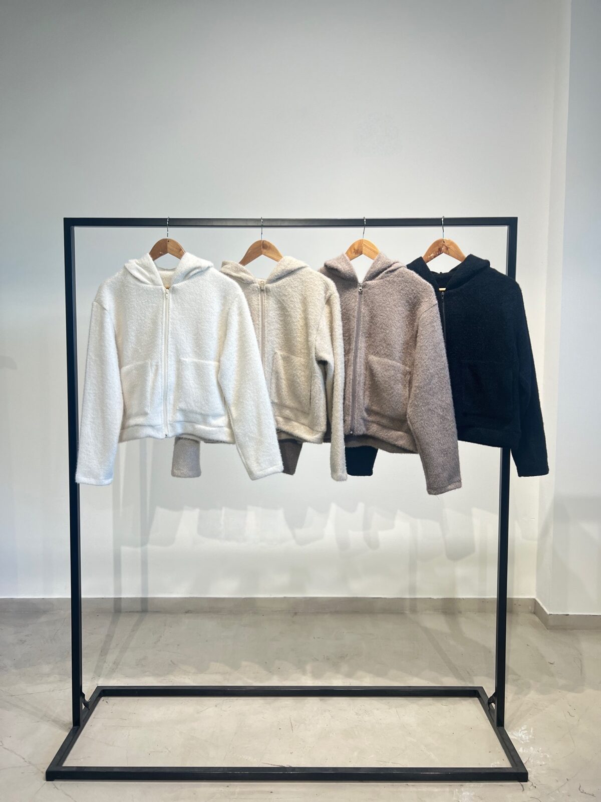 CAMPERA VALENTINO - Image 9