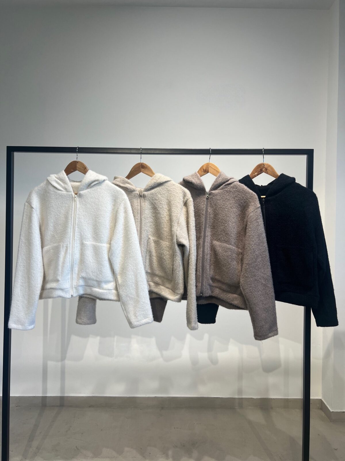 CAMPERA VALENTINO - Image 11