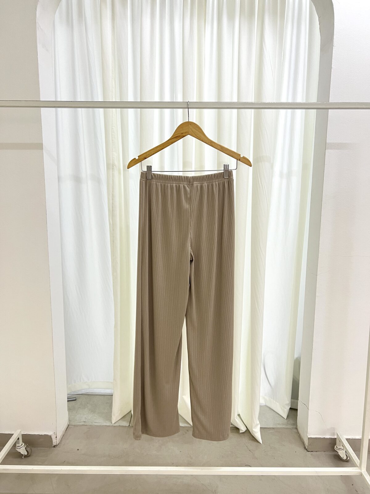 PANTALÓN MOMO - Imagen 9