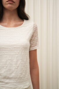 REMERA TELESIA - Imagen 3